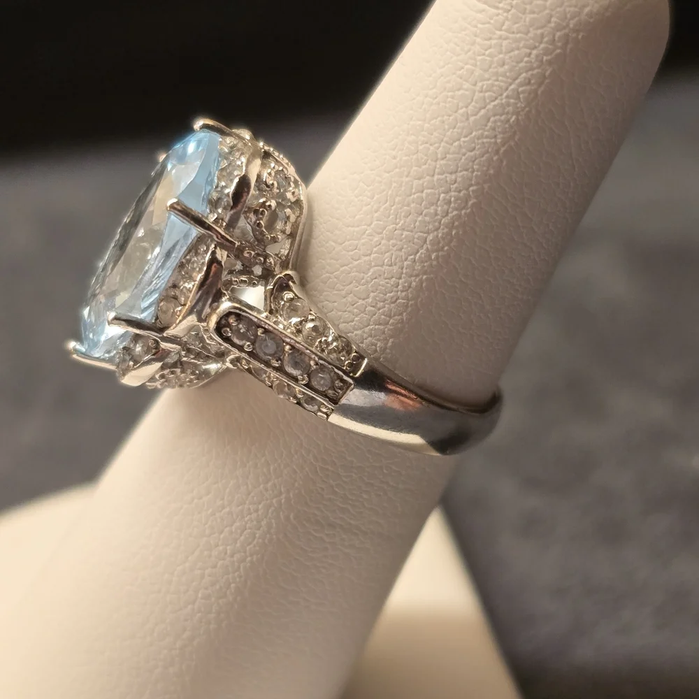 .925 Sterling Silver Ring Lab Grown Aqua And Cubic Zirconia Stones. Size 6 - Picture 5 of 9